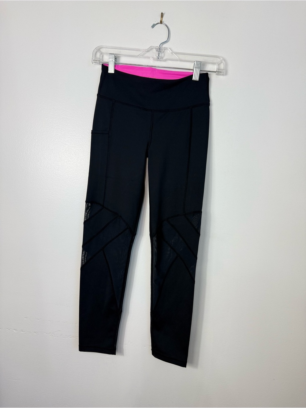 Lilly Pulitzer Black Leggings with Bright Pink Waistband